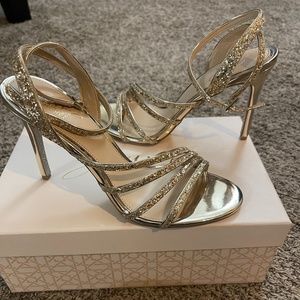 Brand New Jewel Badgley Mischka Desiree sz 81/2